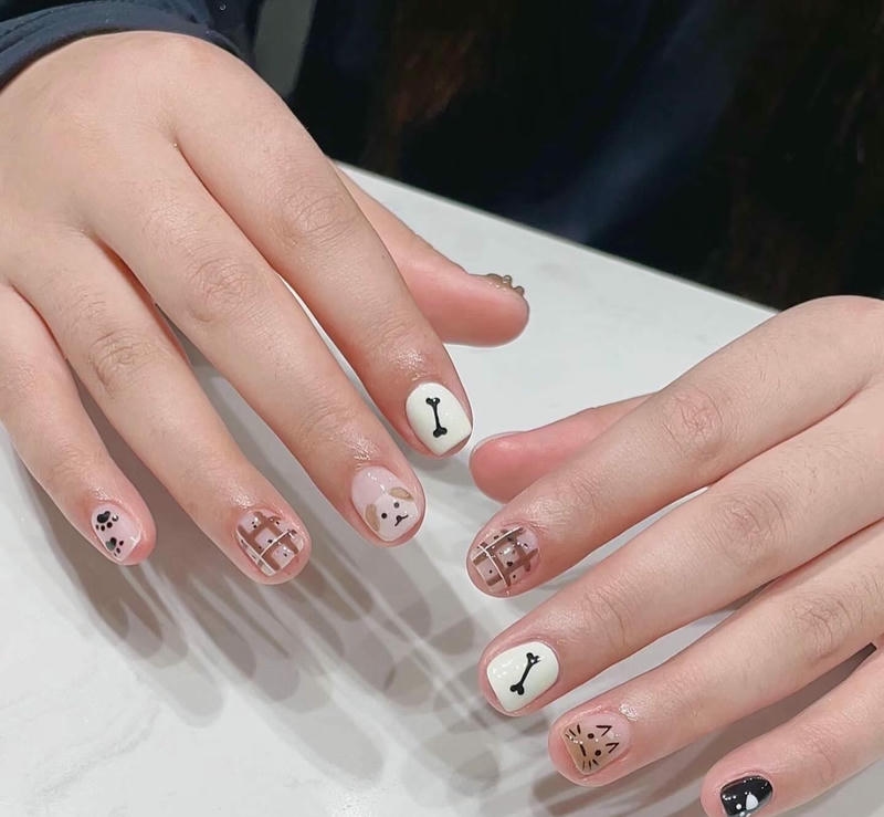 nail đi biển kẻ