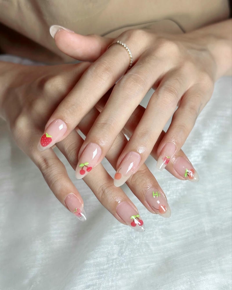 nail đi biển vẽ dâu