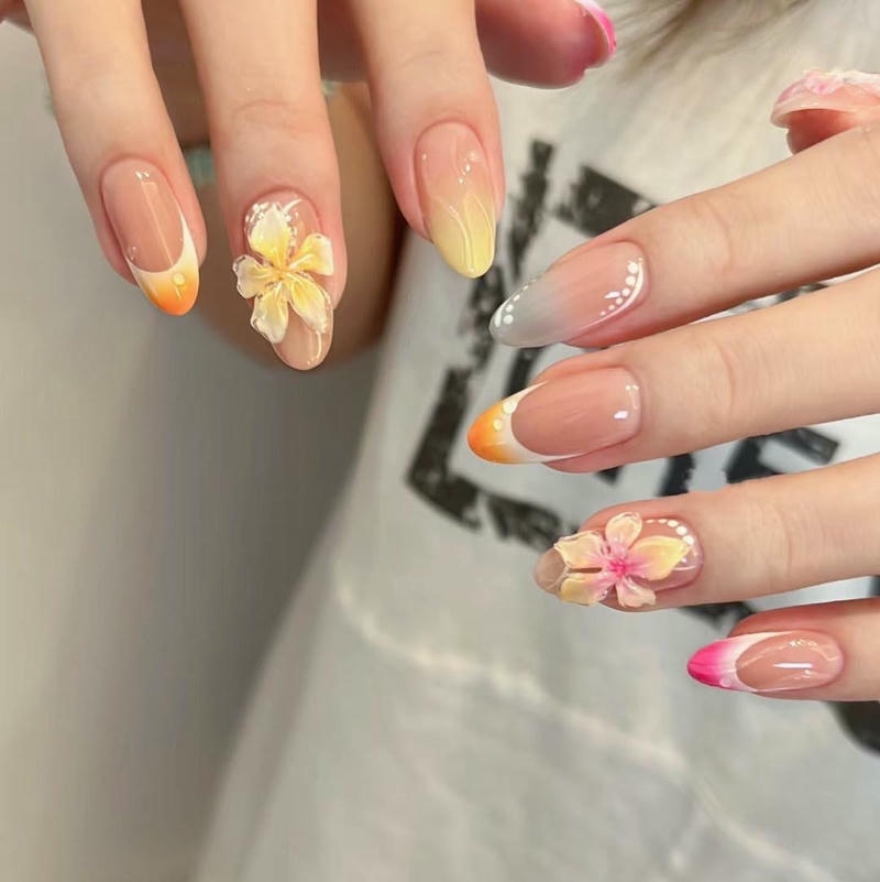 nail đi biển vẽ hoa