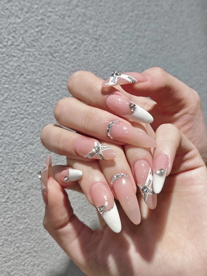 nail dior hít
