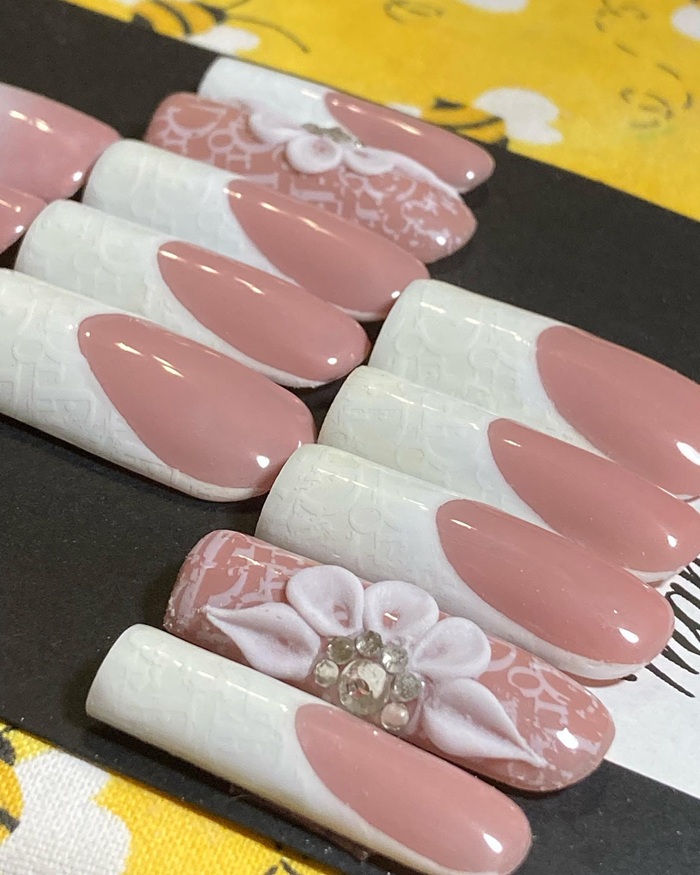 nail dior hồng đẹp