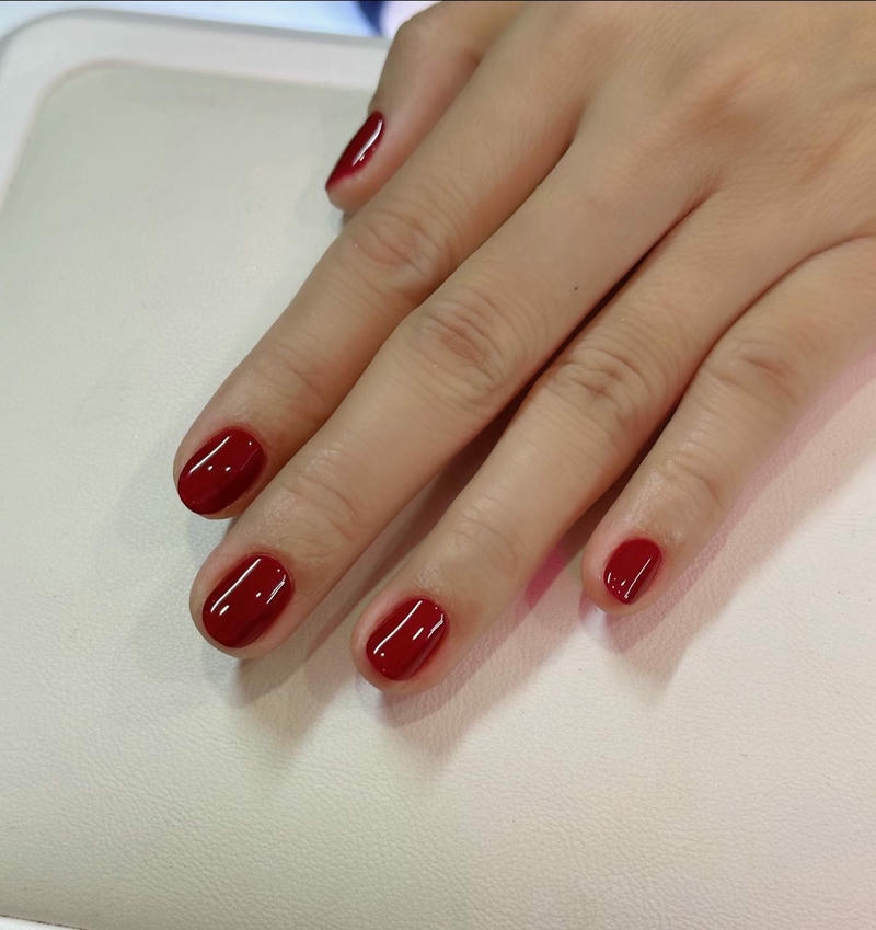 nail đơn giản nhẹ nhàng đỏ
