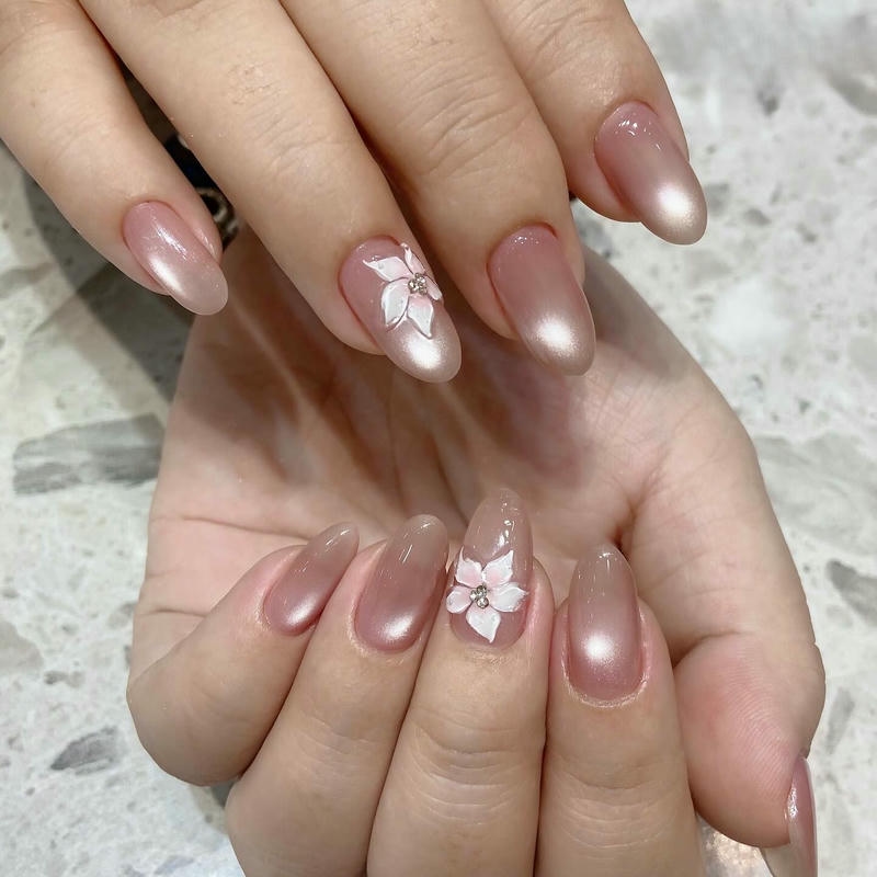 nail đơn giản nhẹ nhàng mắt mèo