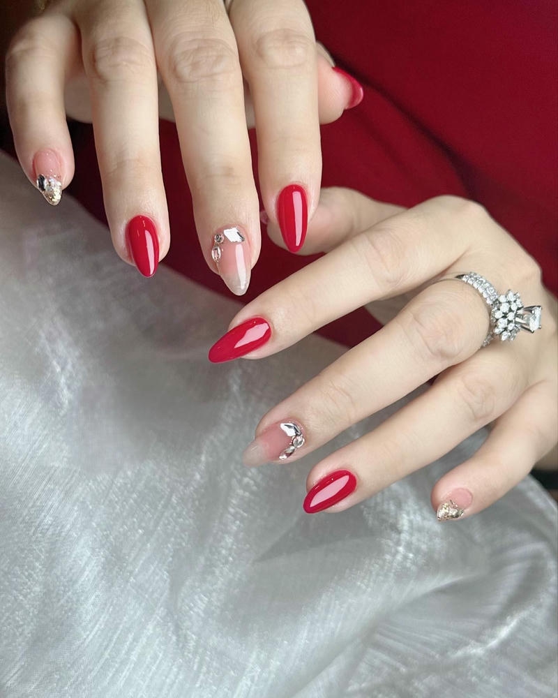 nail đơn giản nhẹ nhàng màu đỏ