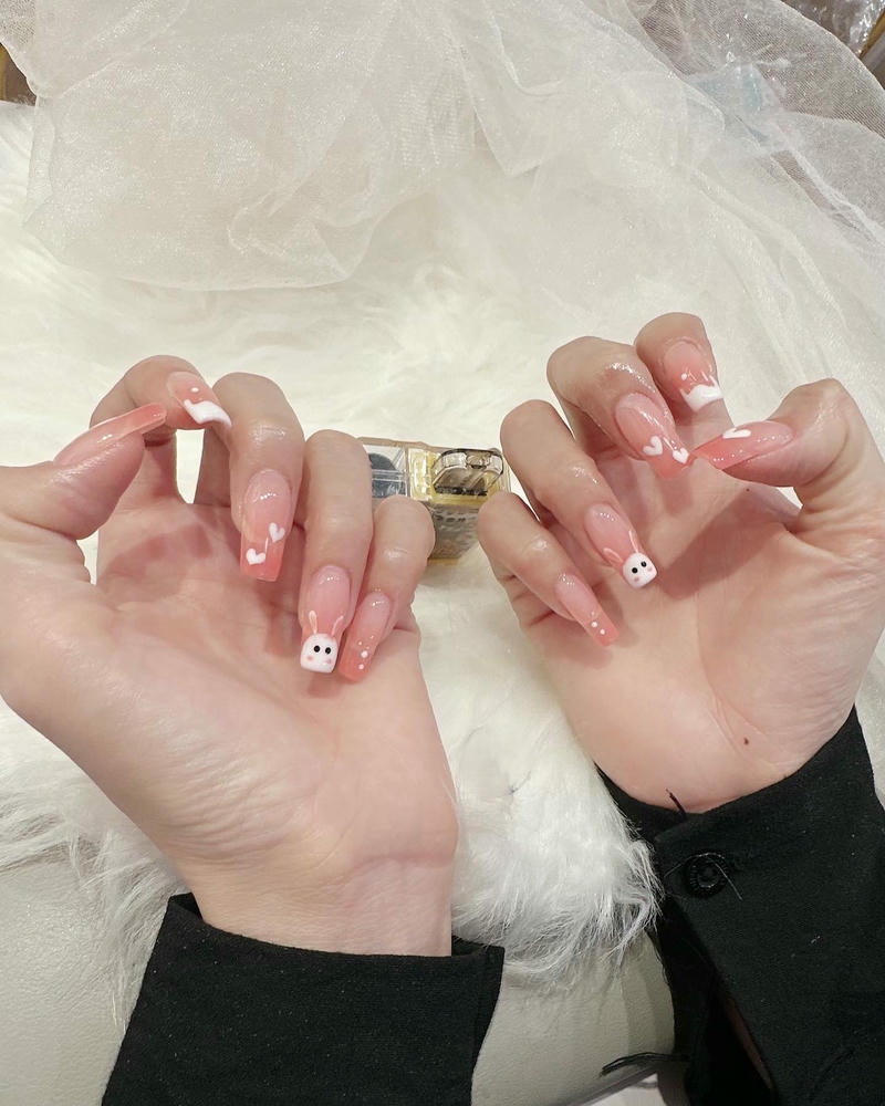 nail đơn giản nhẹ nhàng thỏ trắng