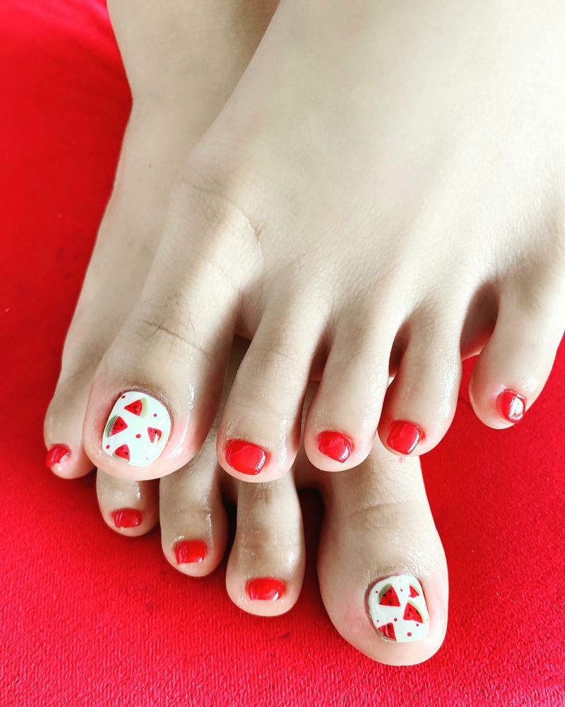 nail dưa hấu cho móng chân đẹp