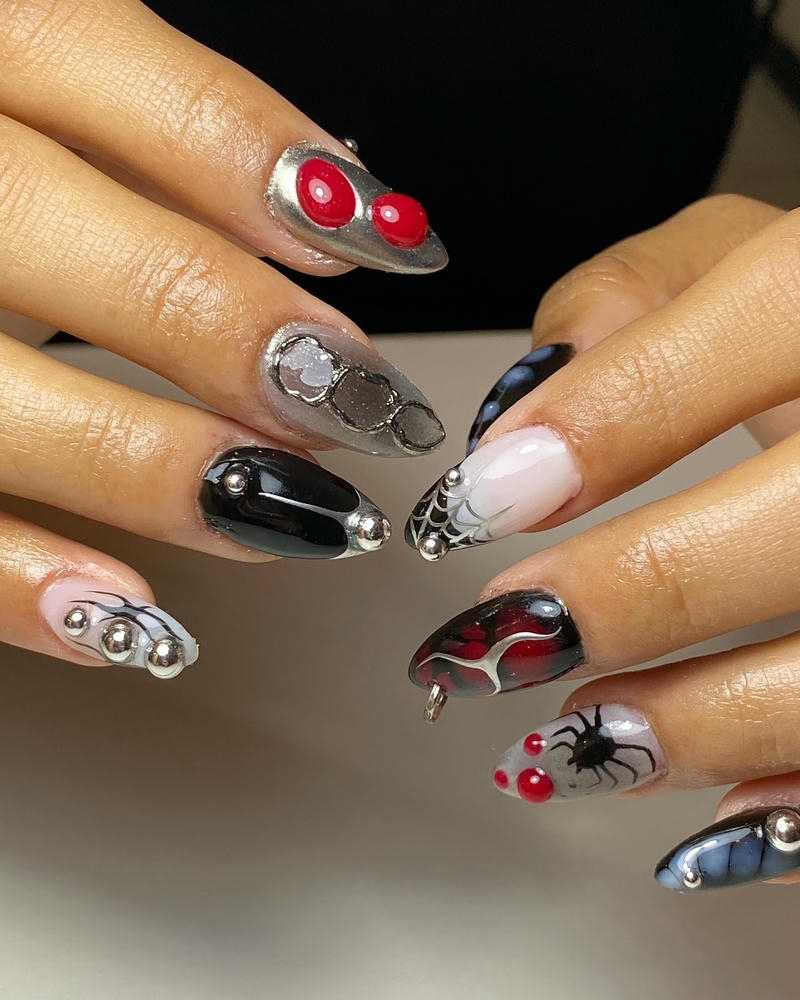 nail halloween hạnh nhân