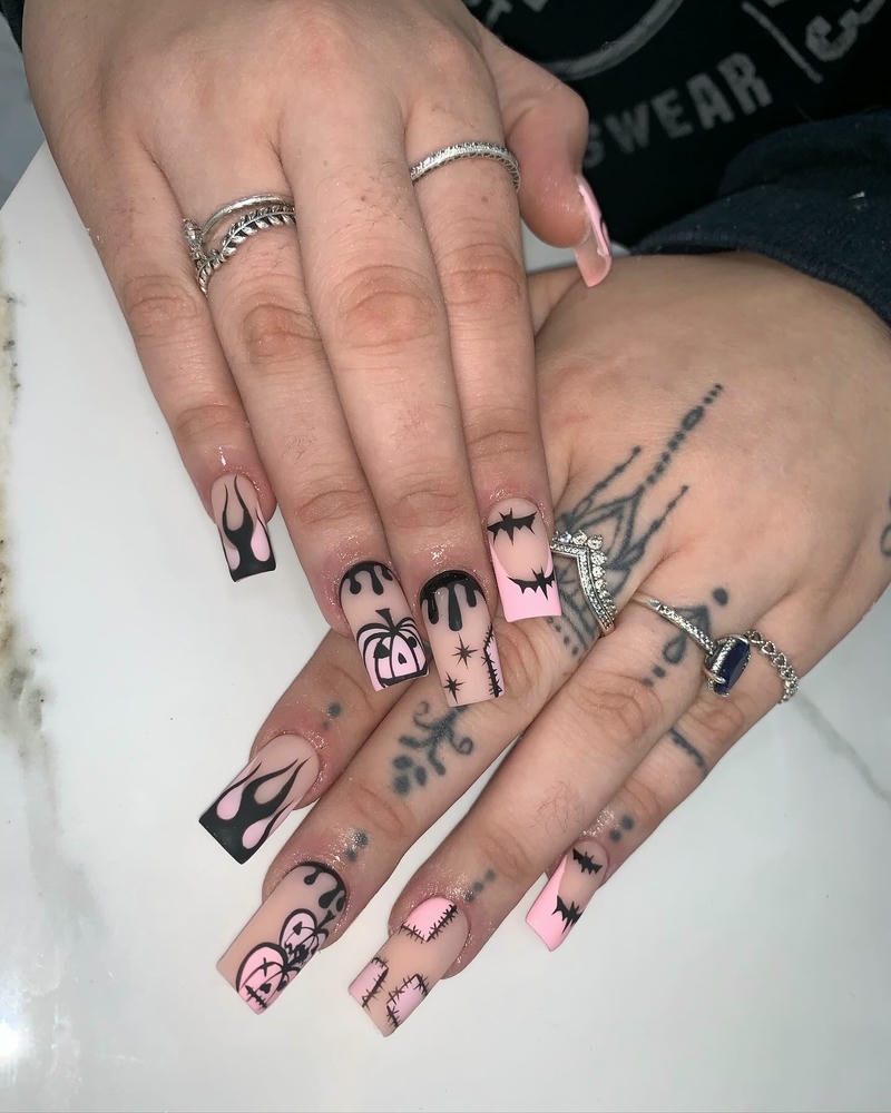 nail halloween hồng nhạt