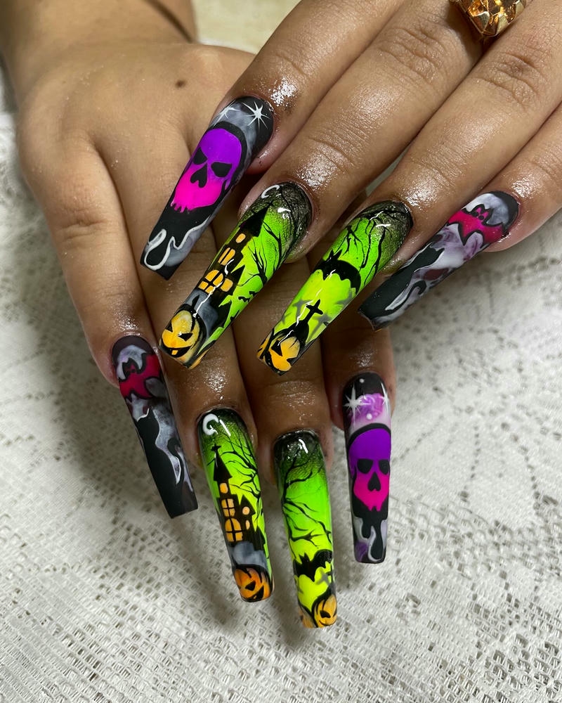 nail halloween sáng