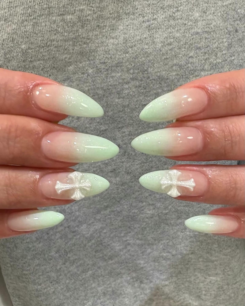 nail hạnh nhân ngọc bích