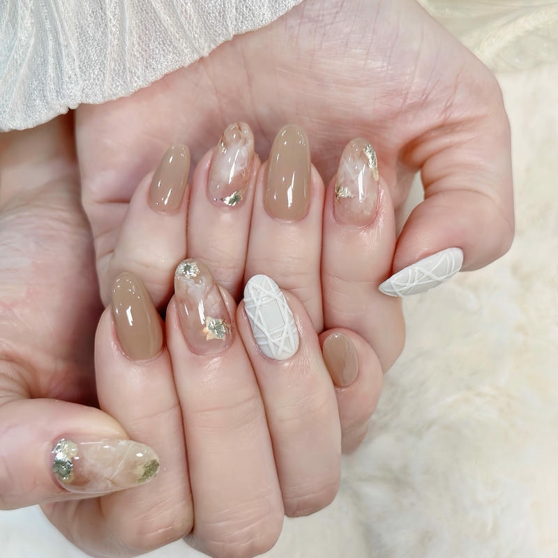 nail jennie loang nâu