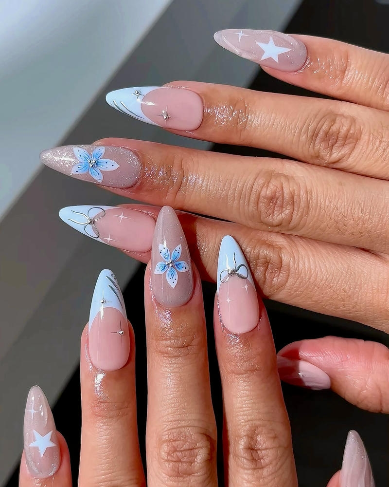 nail jennie màu xanh trắng