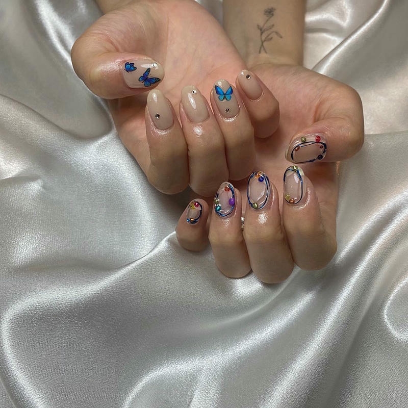 nail jennie vẽ sơn vòng