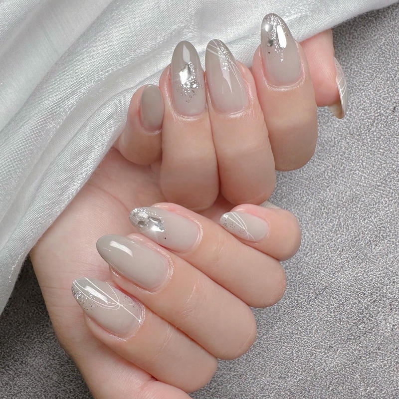 nail kẻ ghi