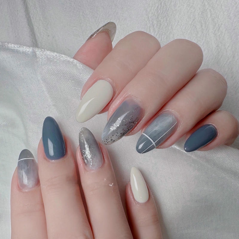 nail kẻ trắng