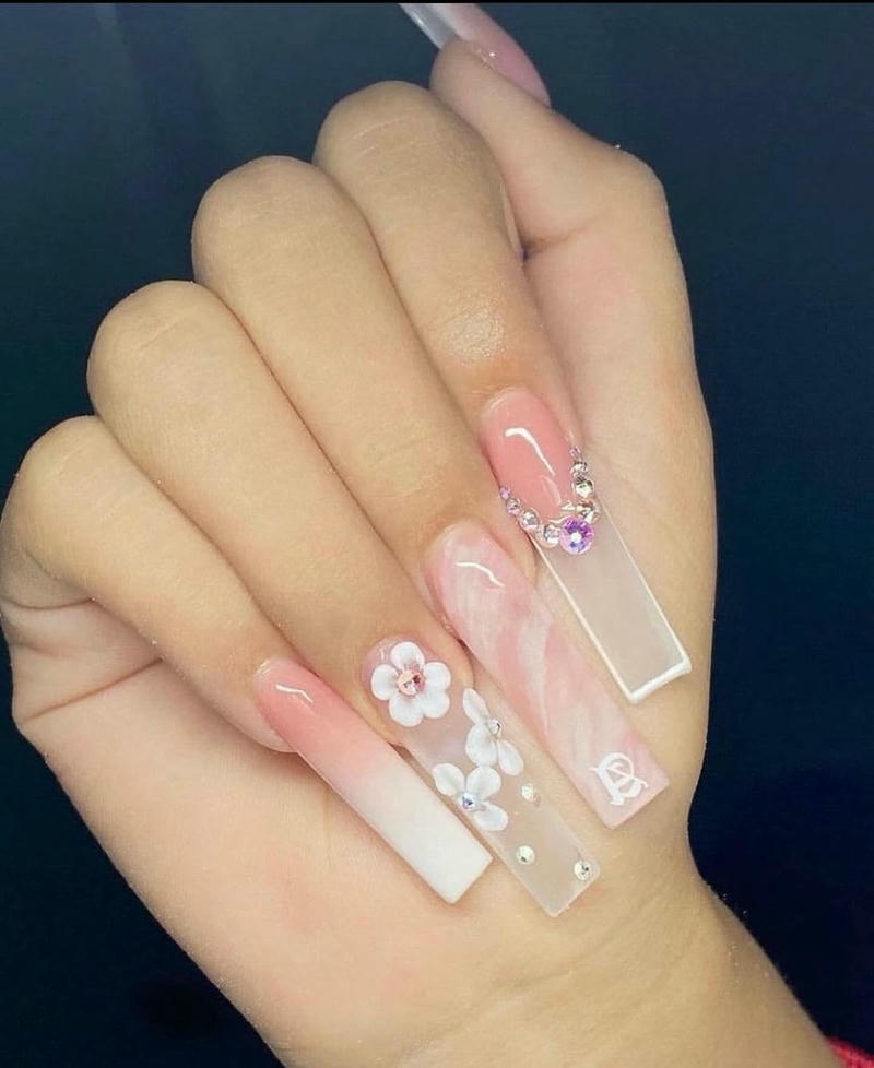 nail loang đính đá