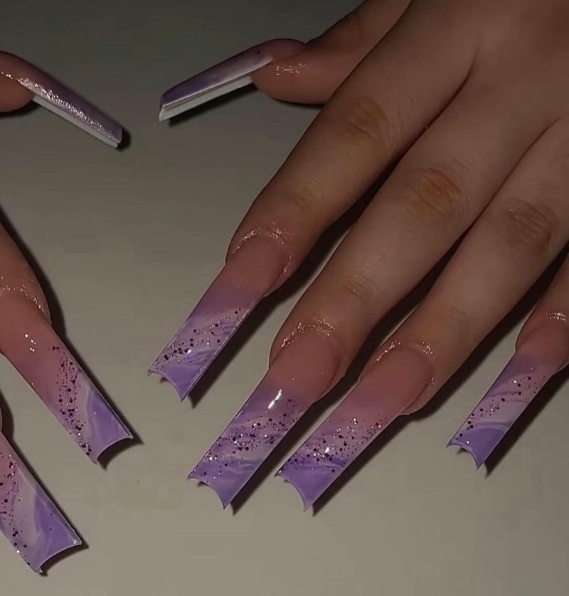 nail loang tím