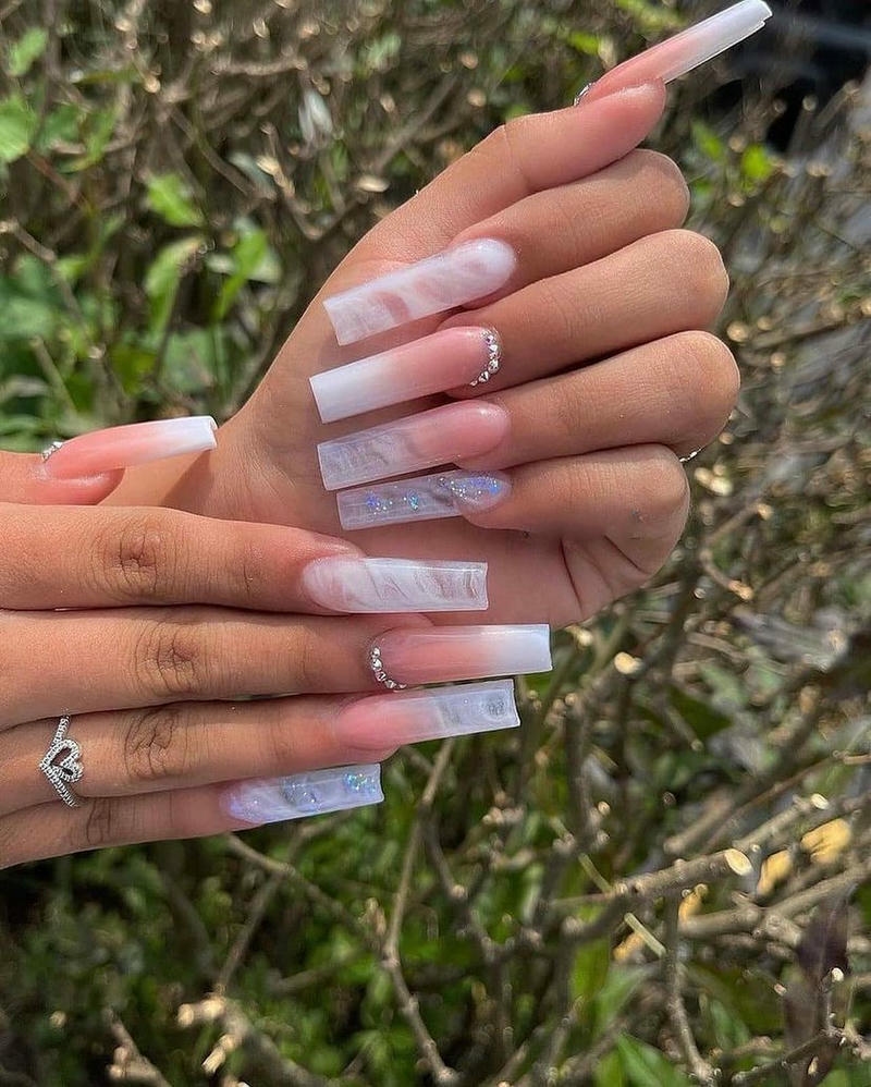 nail loang trắng