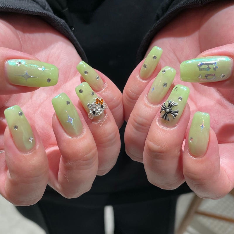 nail màu xanh ngọc 2025