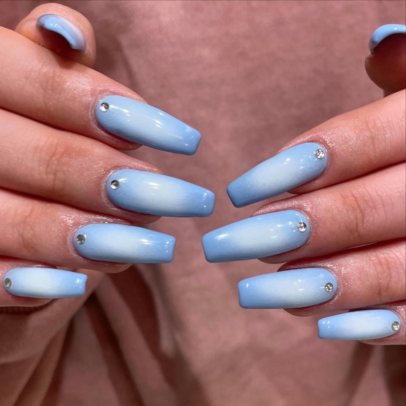 nail màu xanh ngọc 2025