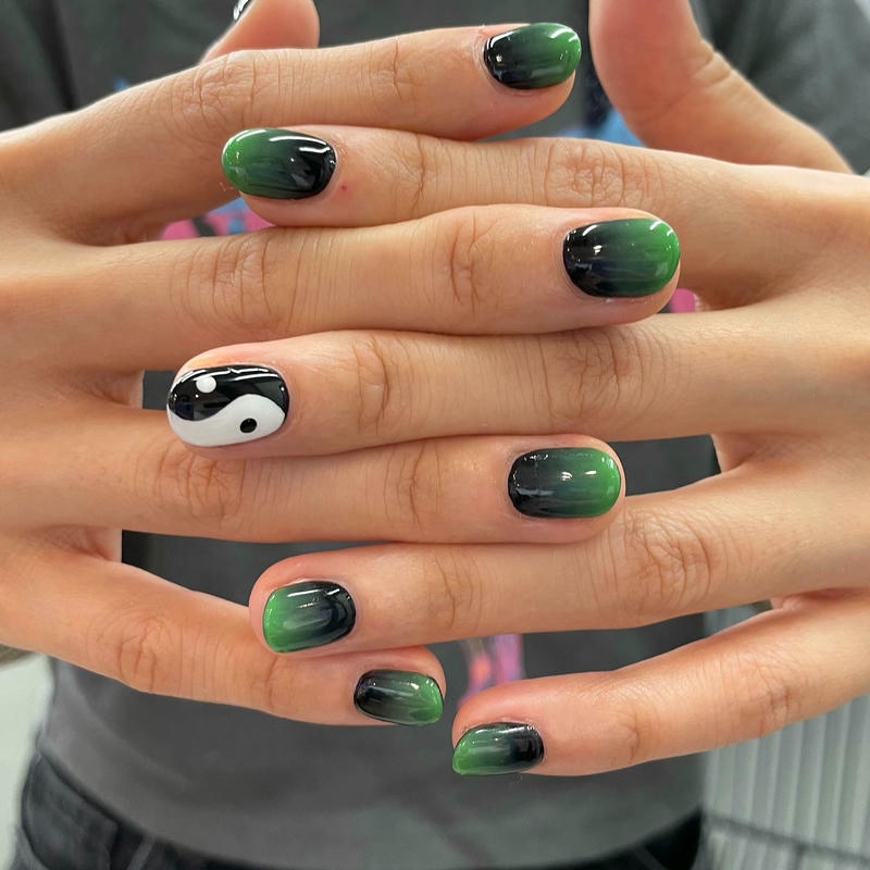 nail màu xanh ngọc bát quái