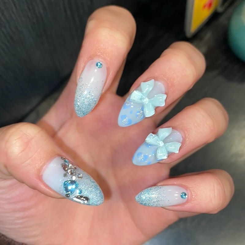 nail màu xanh ngọc đính nơ