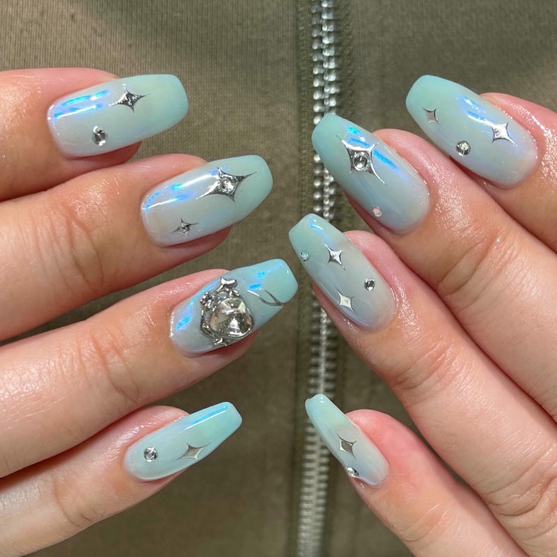 nail màu xanh ngọc vẽ sao bạc