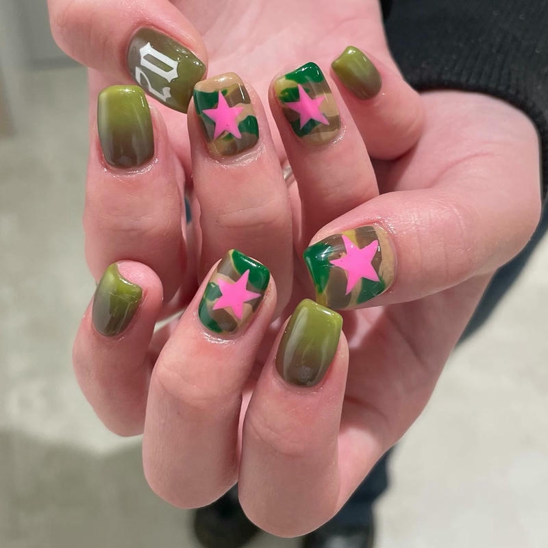 nail màu xanh ngọc vẽ sao hồng