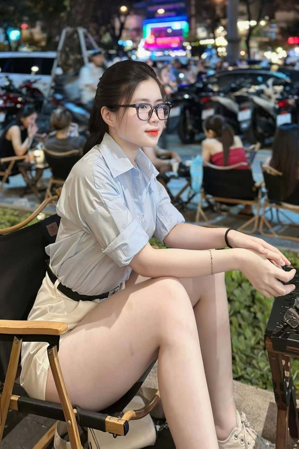 Ảnh hotgirl năng động trẻ trung.