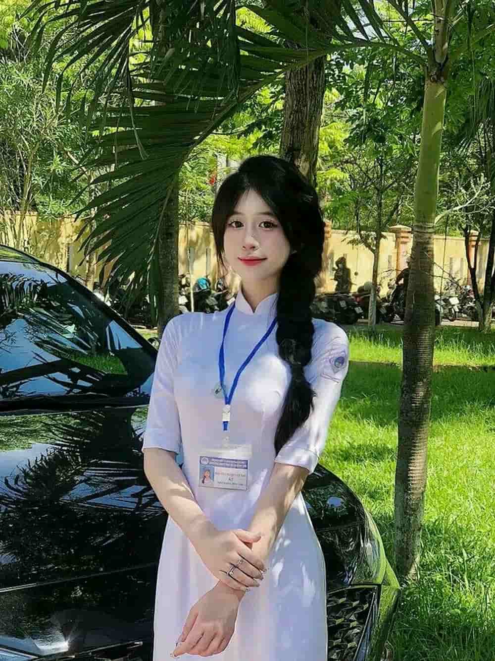 Gái xinh áo dài thanh