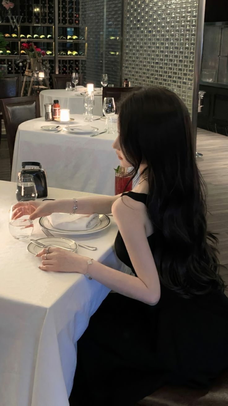 Gái xinh đi bar huyền ảo