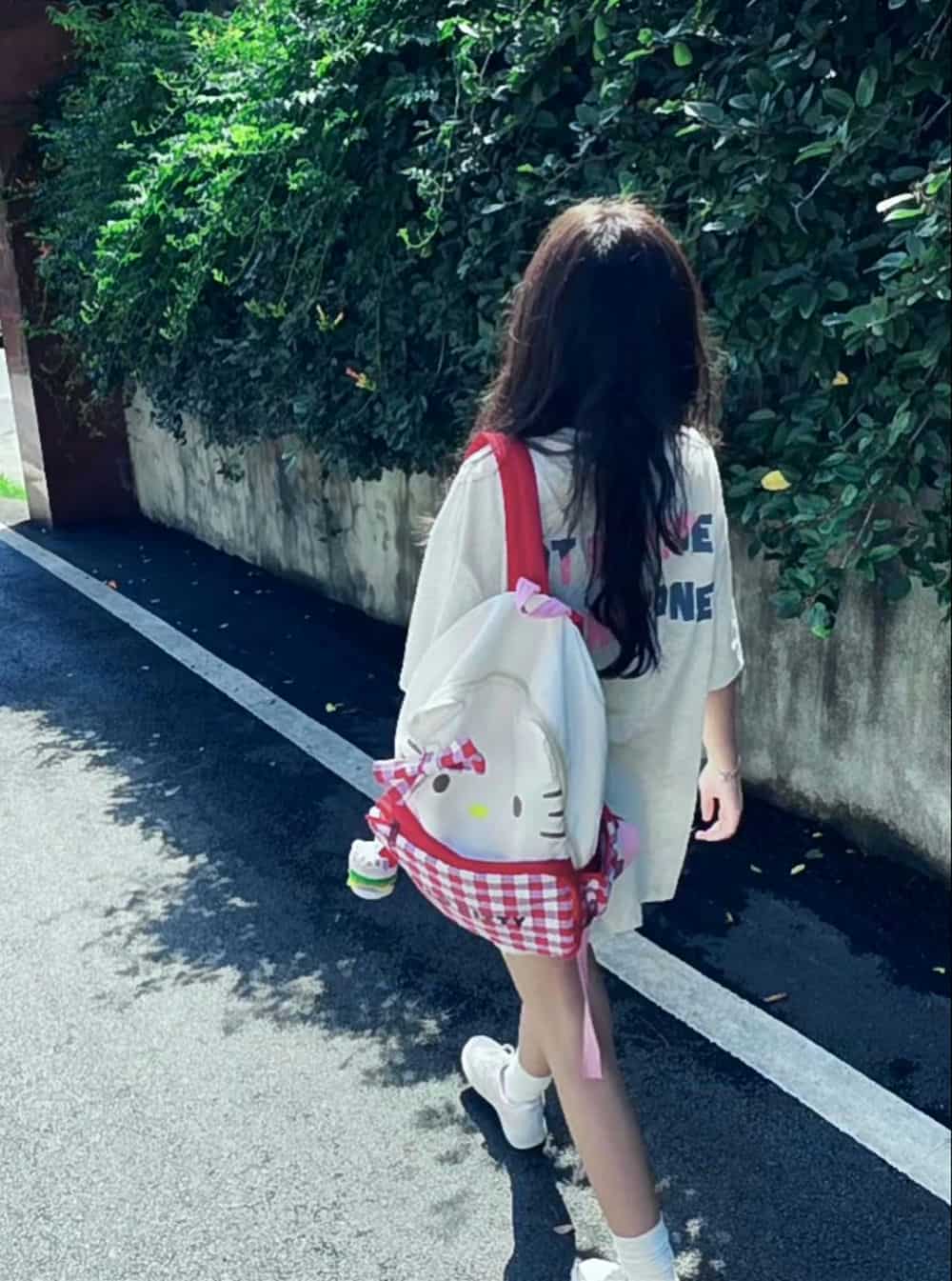 Gái xinh học sinh dịu dàng