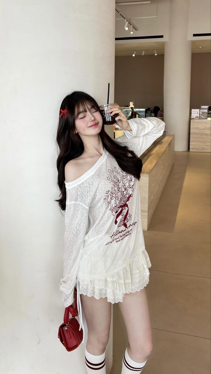 Gái xinh mlem mặt xinh