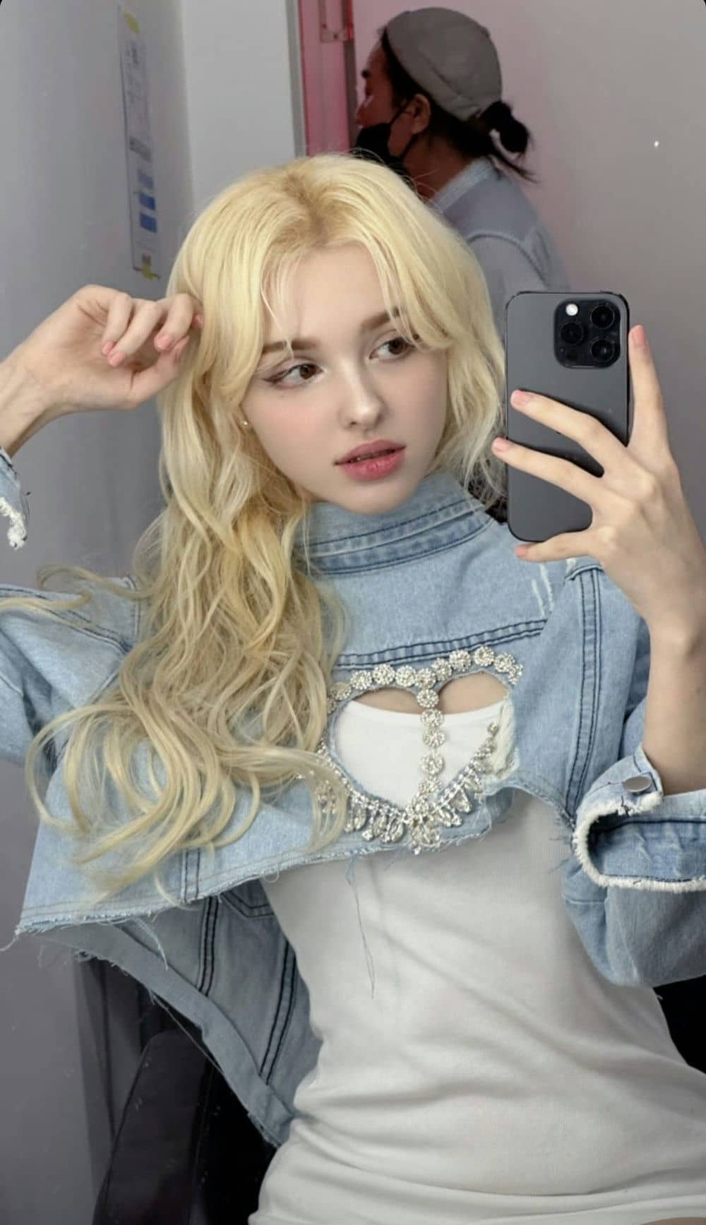 Gương mặt gái châu âu