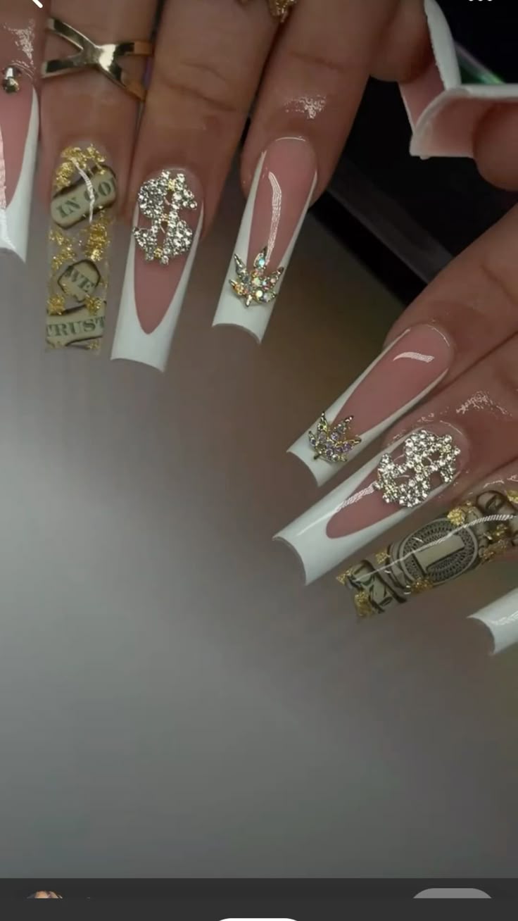 Mẫu nail dior trắng kem