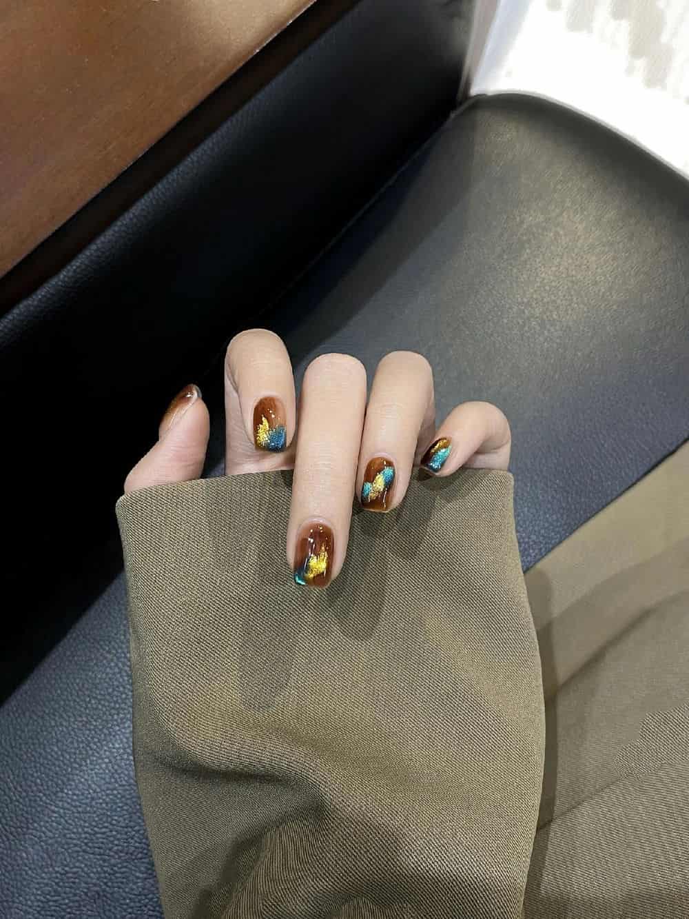 Nail cá tính đầy phong.