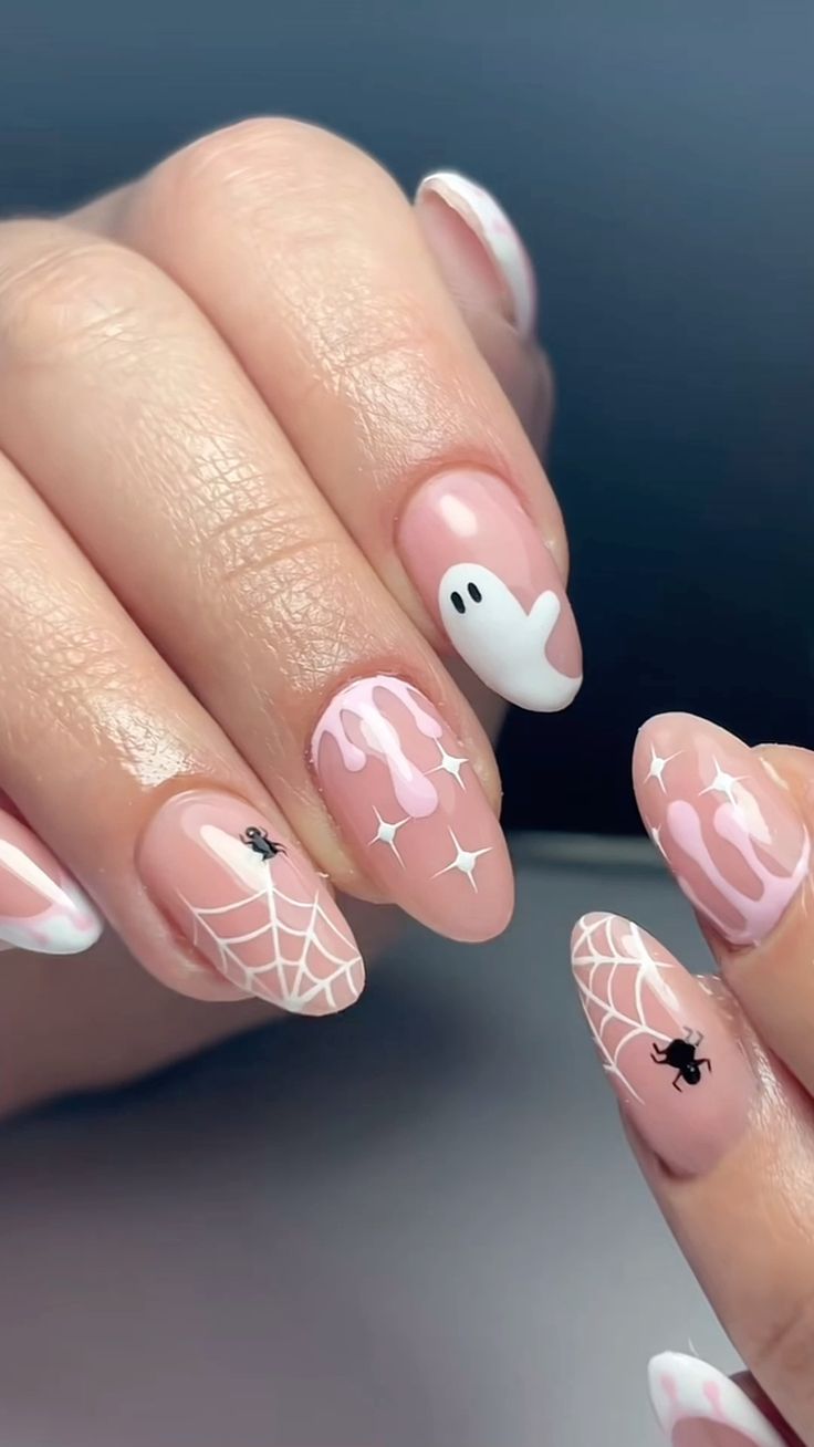 Nail halloween tông đen huyền