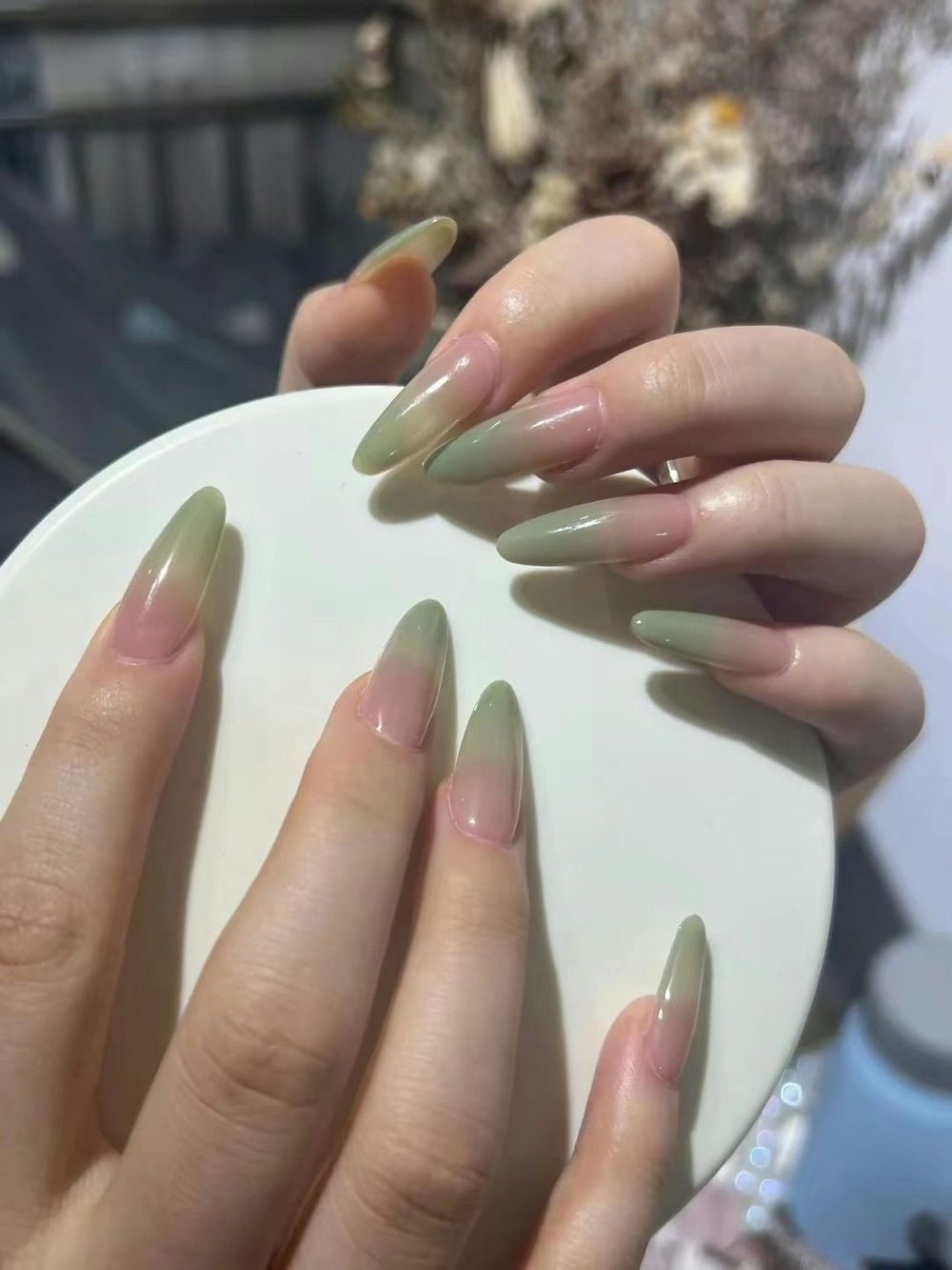 Nail kem chảy hiện đại