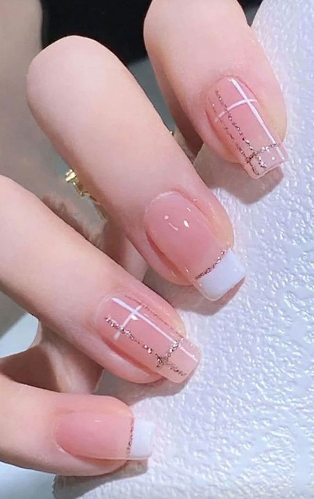 Nail vẽ hoa dễ thương.