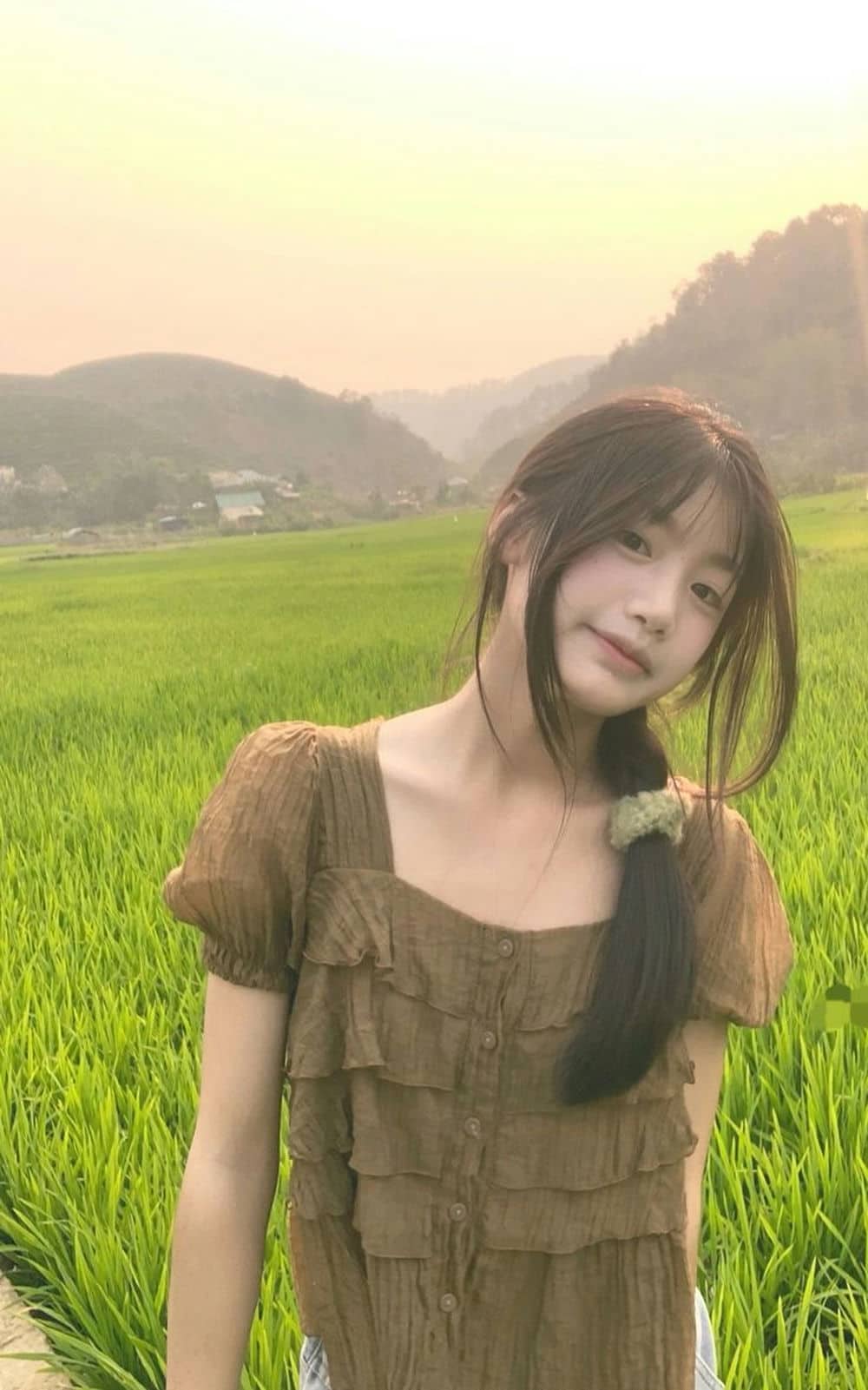 Thiếu nữ đất Việt tươi