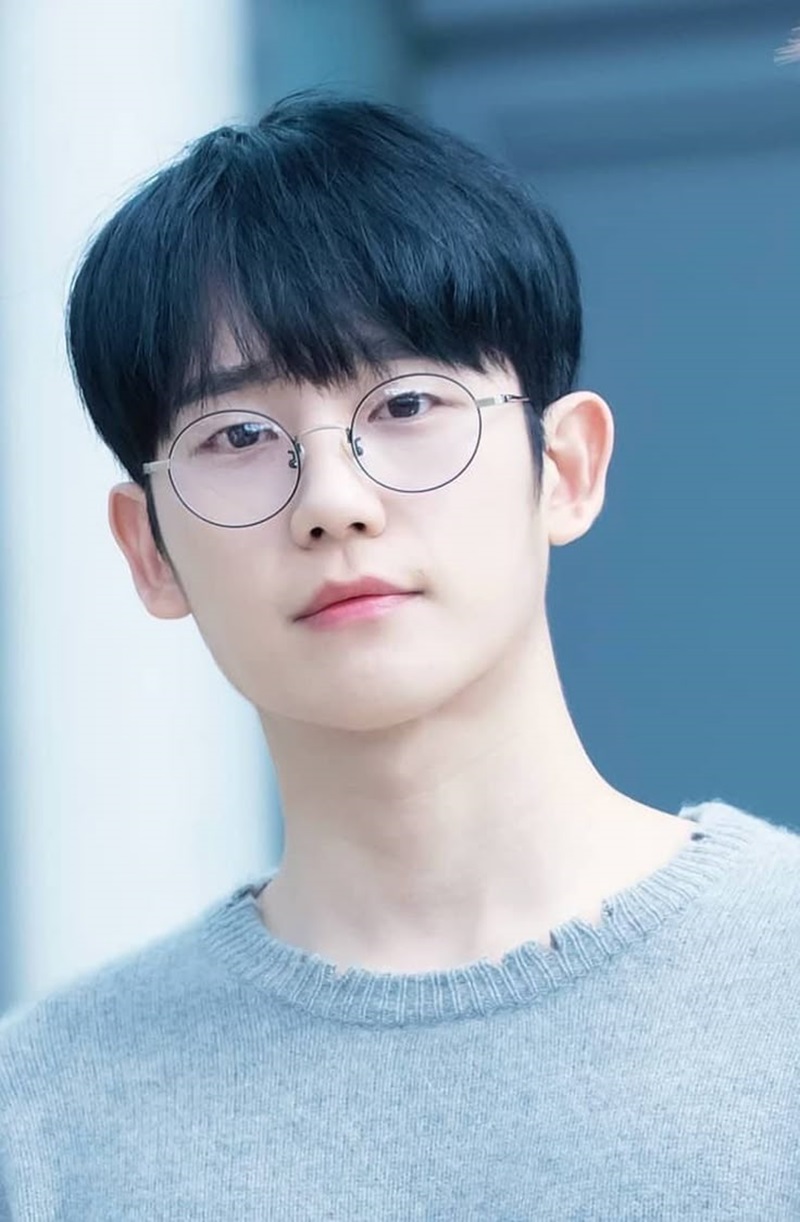 ảnh đầu nấm đeo kính