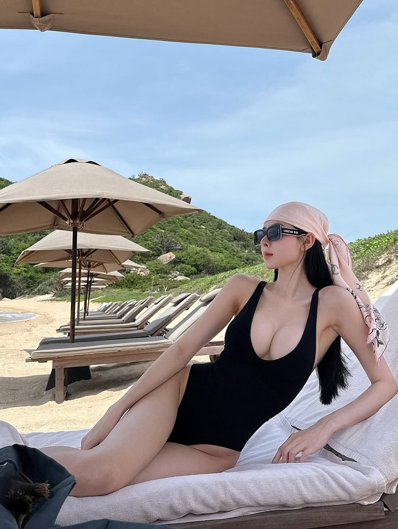 ảnh gái xinh ngực khủng 2