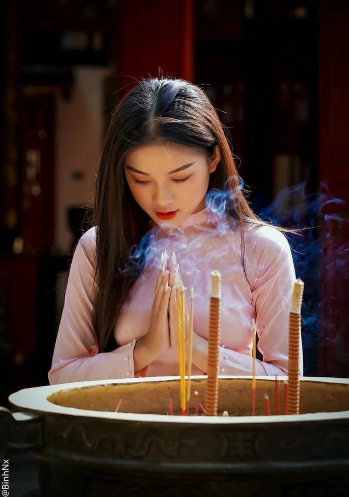 ảnh thắp hương full hd