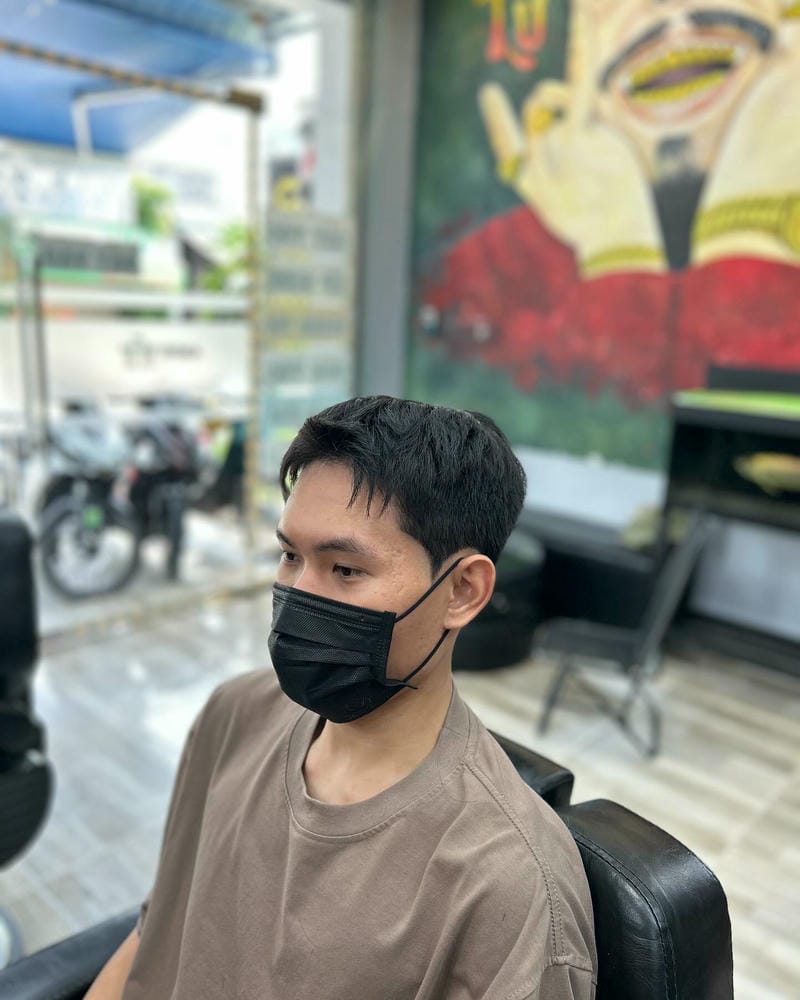 ảnh tóc nam ngắn che mặt