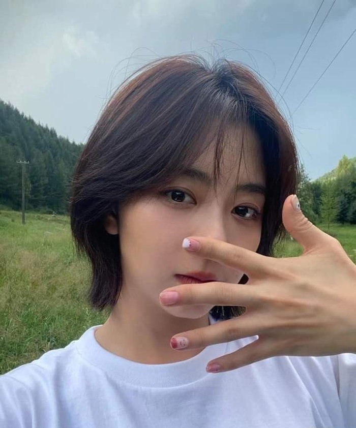 ảnh tóc ngang vai cute