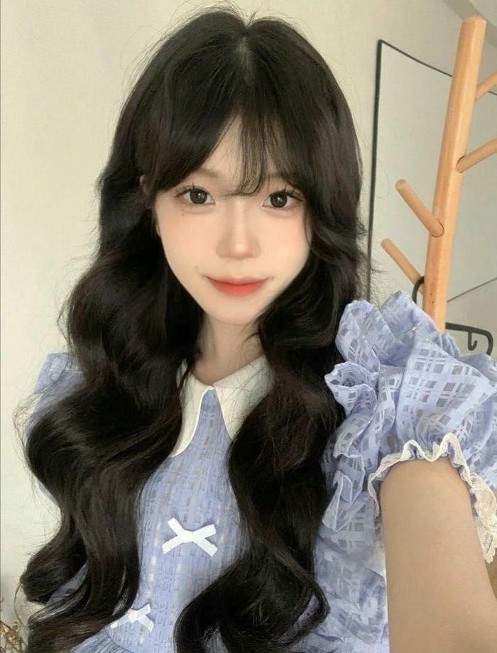 ảnh tóc uốn dễ thương