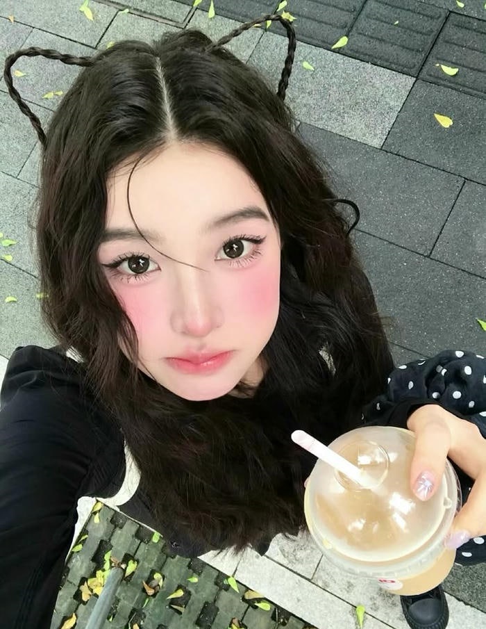 ảnh tóc uốn siêu cute