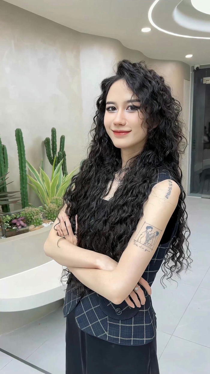ảnh tóc xoăn dài