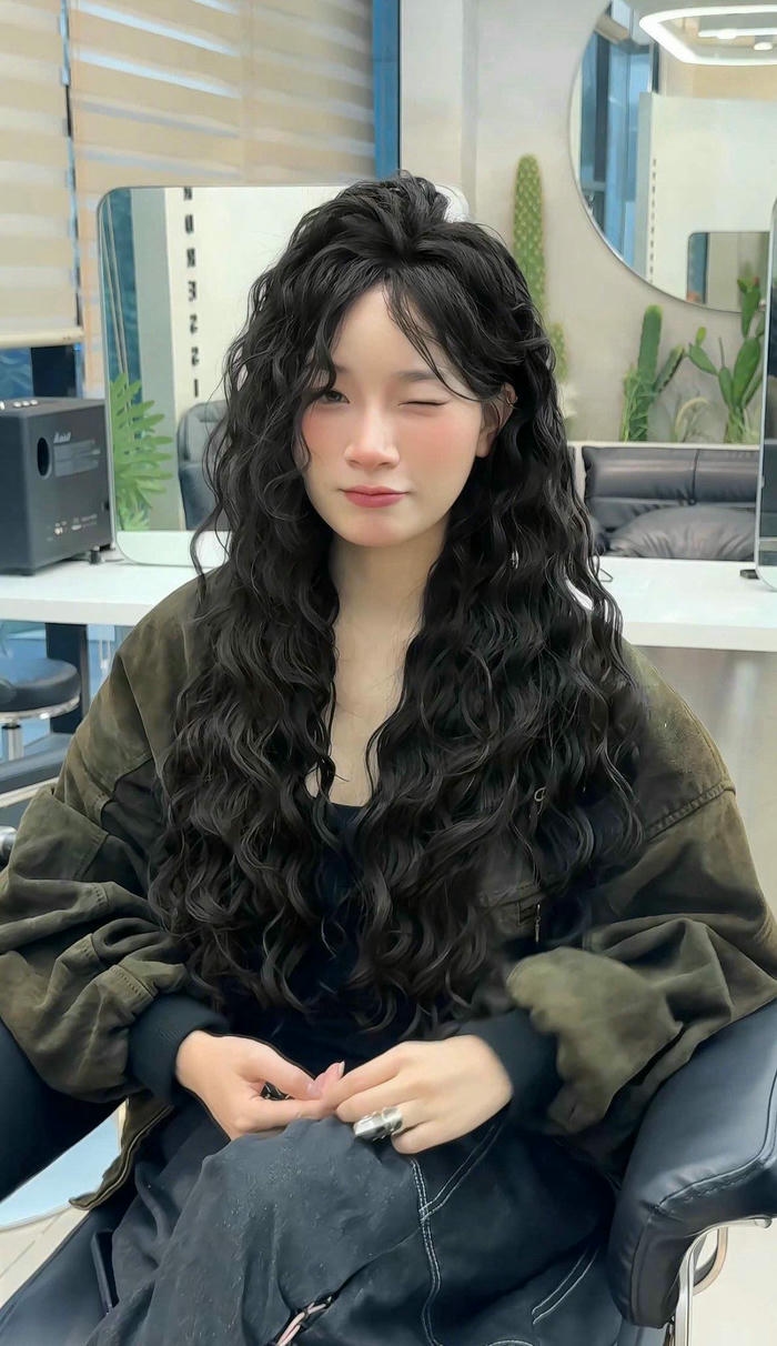 ảnh tóc xoăn đen