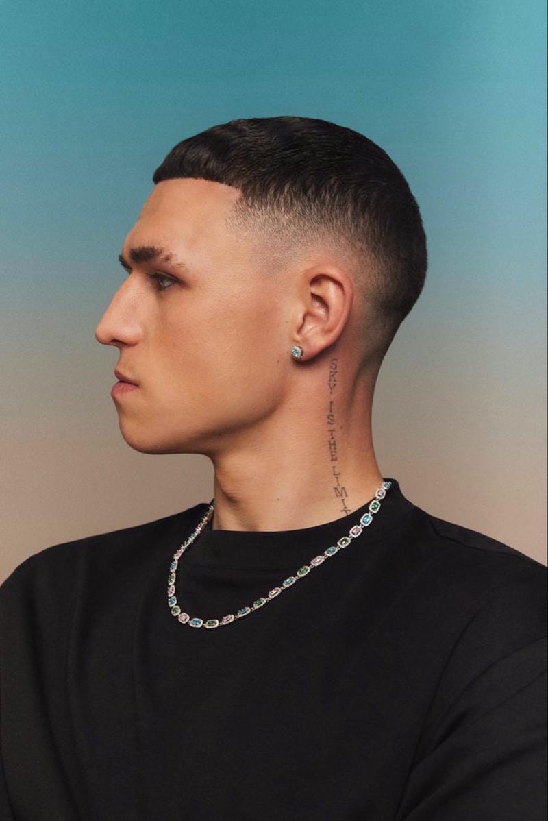 buzz cut đeo vòng cổ